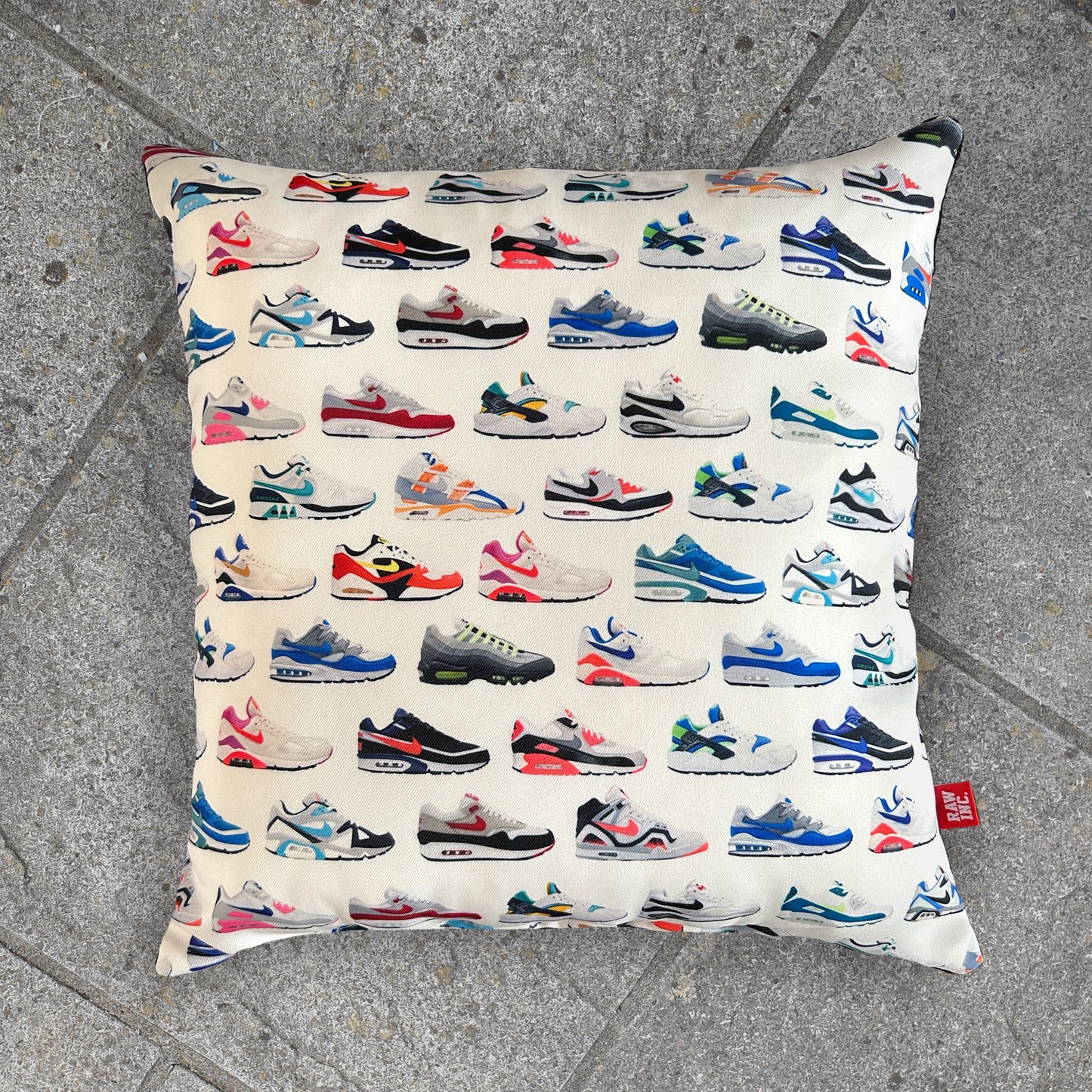 Raw Inc / Max Series Sneaker 45x45cm cushion