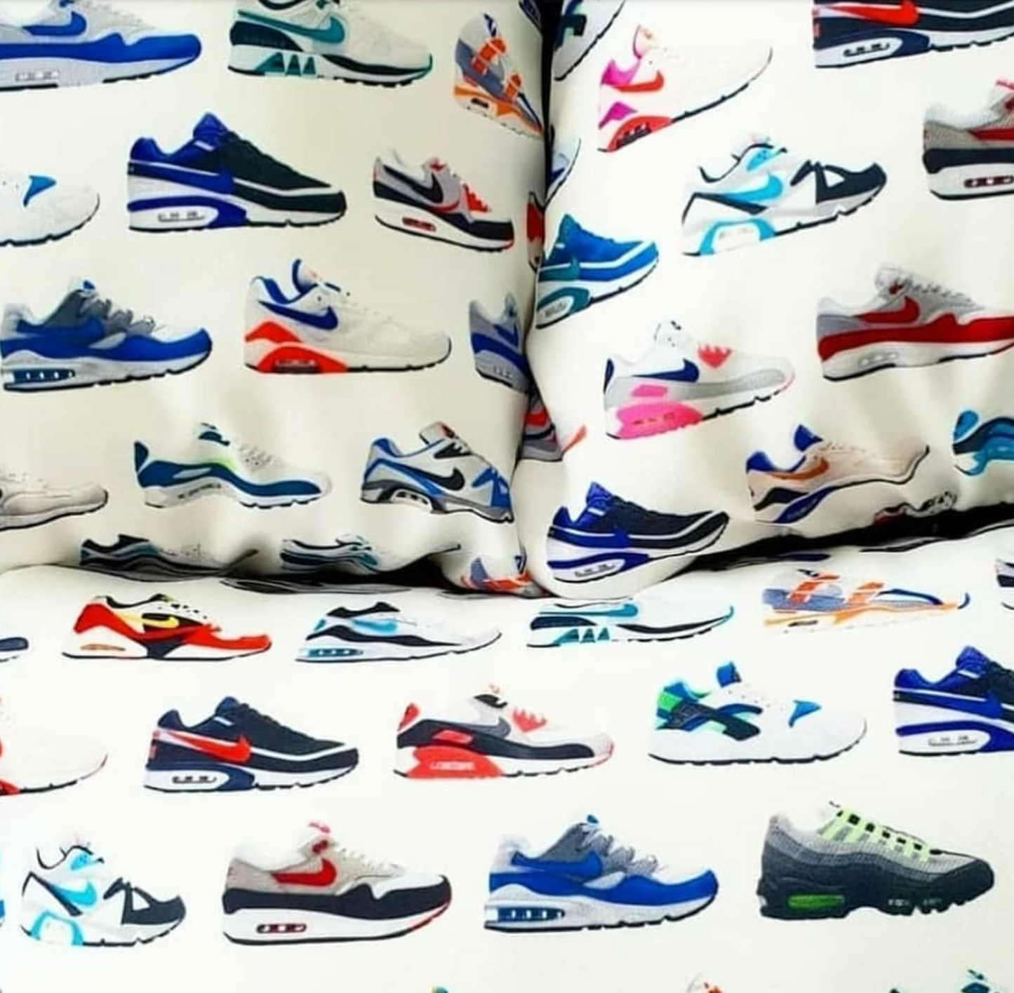 Raw Inc / Max Series Sneaker 45x45cm cushion